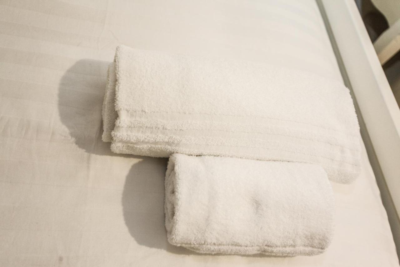 B&B Cagliari City Екстериор снимка