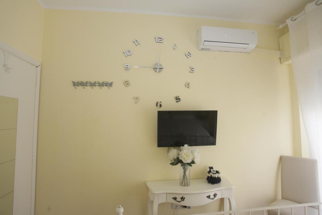 B&B Cagliari City Екстериор снимка